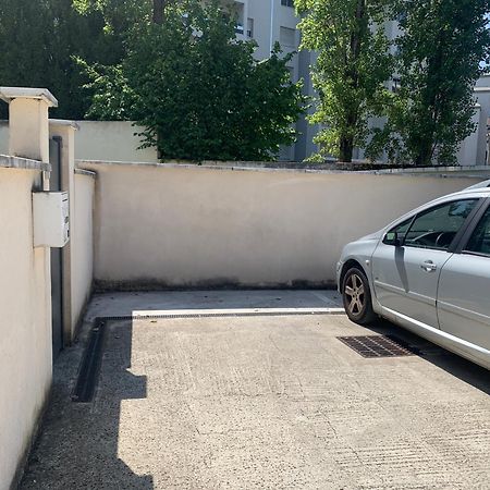 Maison Familiale Centre Dijon Βίλα Εξωτερικό φωτογραφία