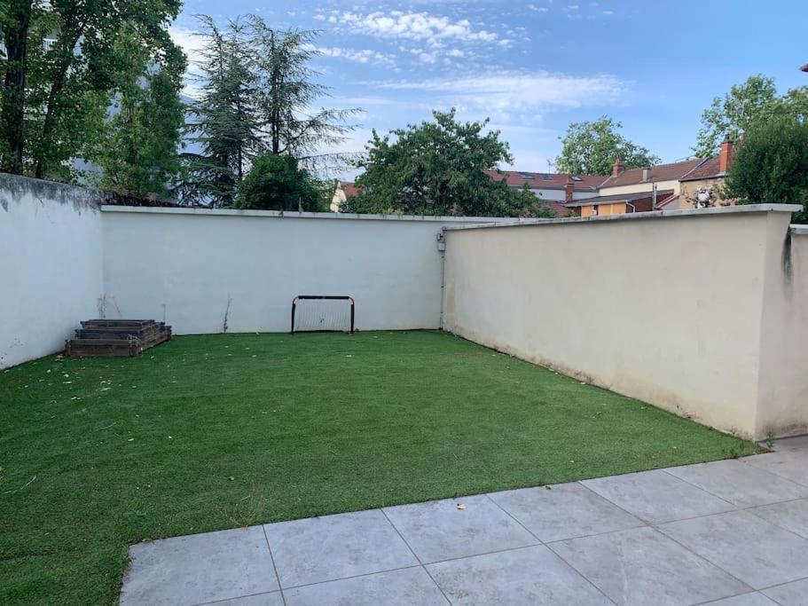 Maison Familiale Centre Dijon Βίλα Εξωτερικό φωτογραφία